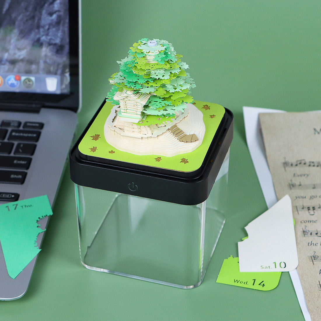 Grønt træ (med lys & Kalender 2026)